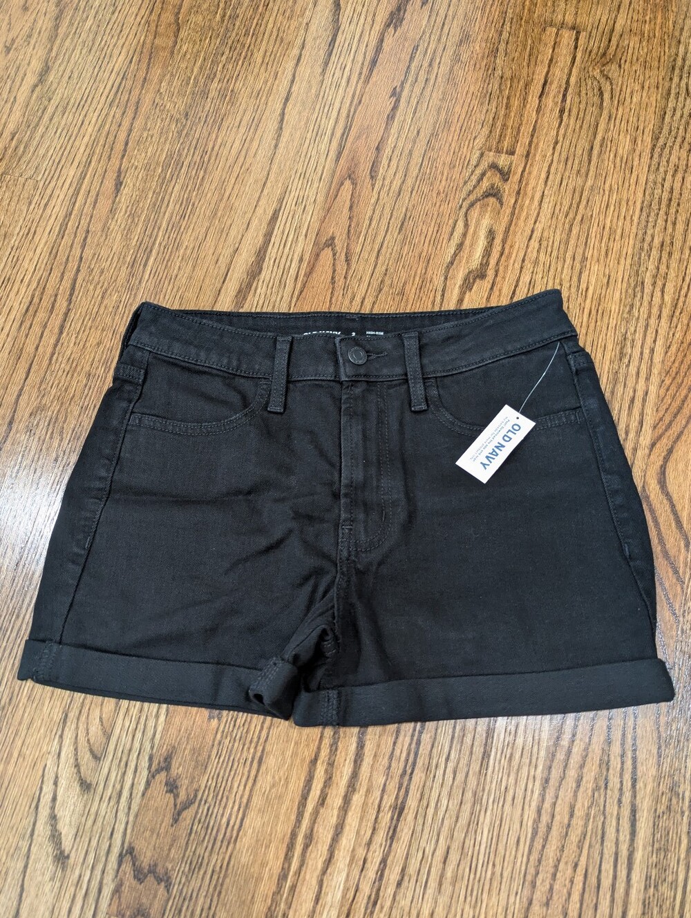 NWT Old Navy WOW High-Rise Cuffed Shorts, 2" Inseam